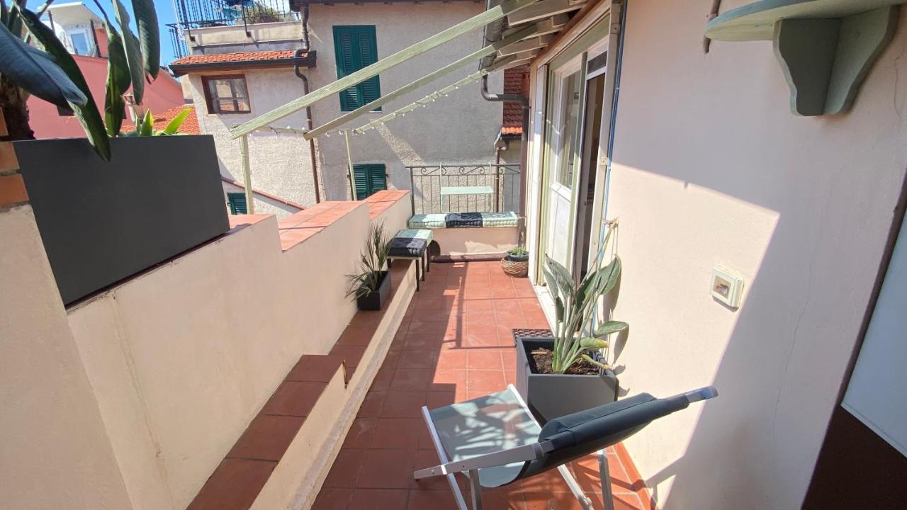I Tetti Di Via Corradi Villa Сан Ремо Екстериор снимка