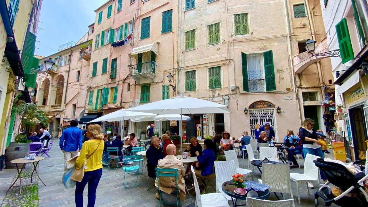 I Tetti Di Via Corradi Villa Сан Ремо Екстериор снимка