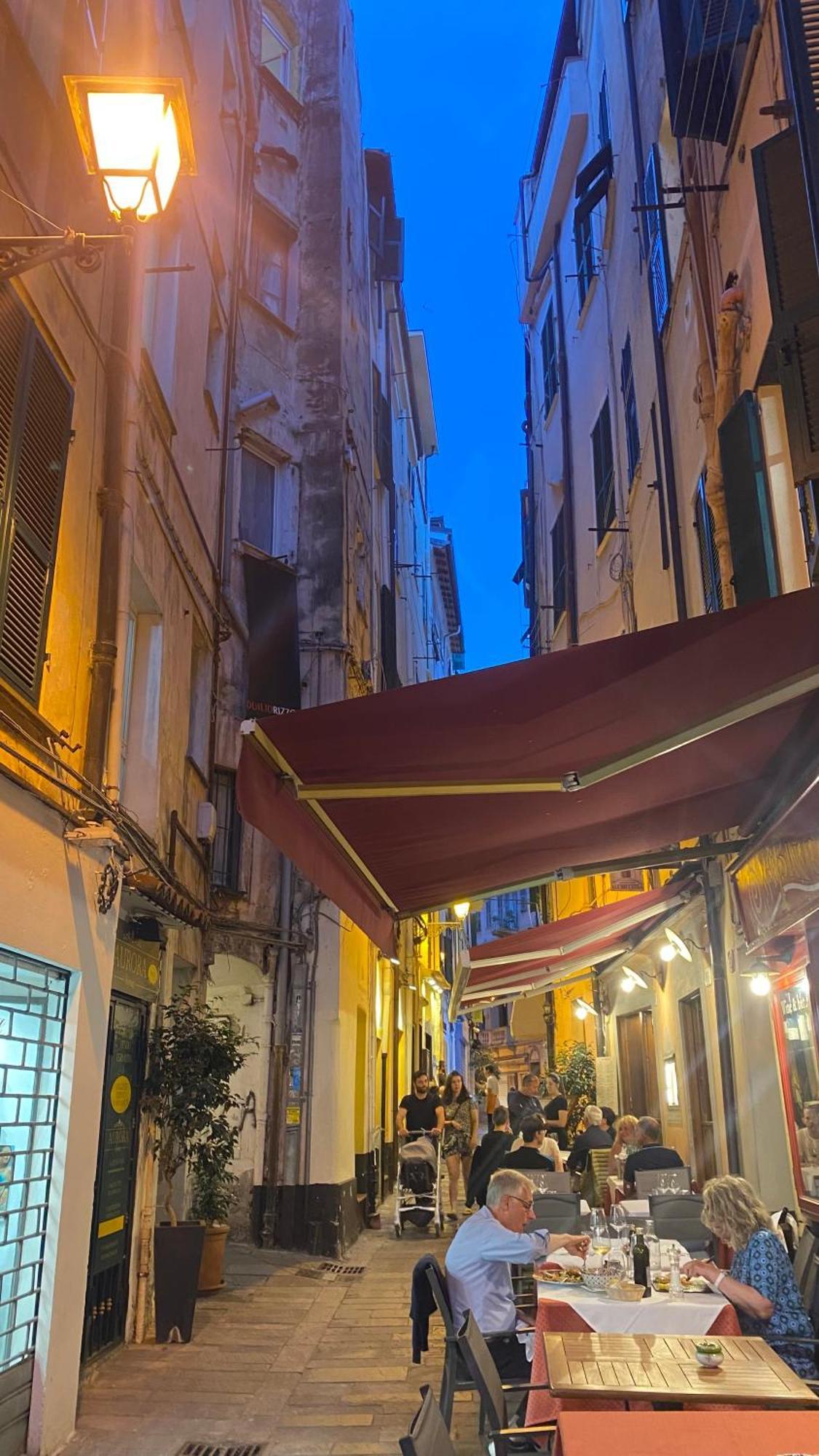 I Tetti Di Via Corradi Villa Сан Ремо Екстериор снимка