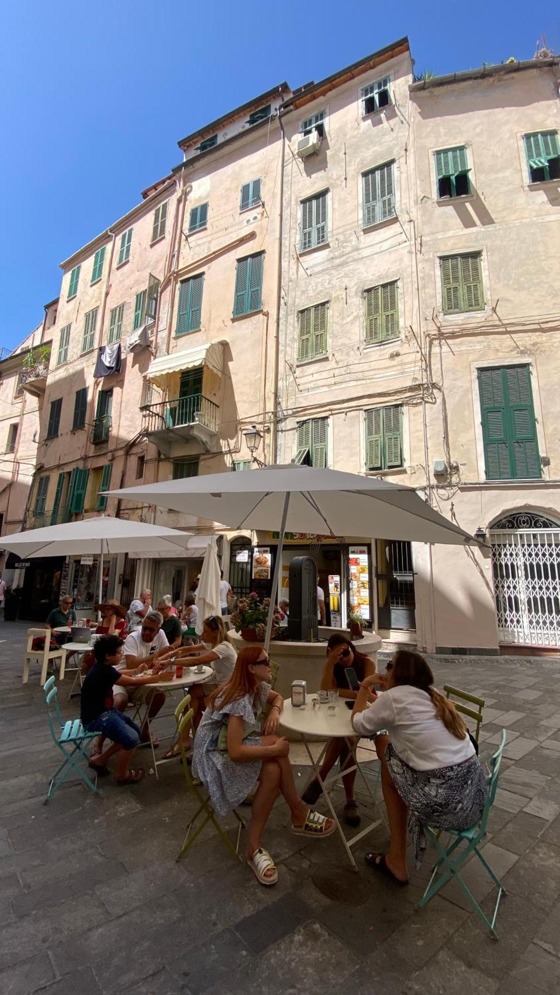 I Tetti Di Via Corradi Villa Сан Ремо Екстериор снимка